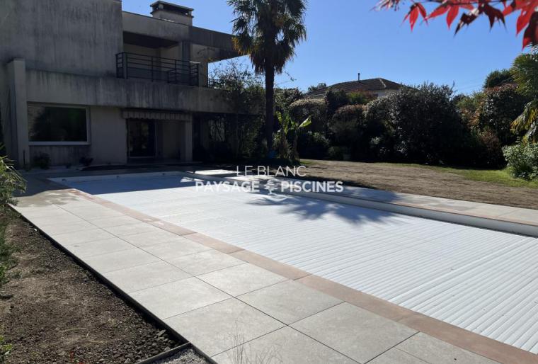 Terrasse GRES CERAME posée sur plots